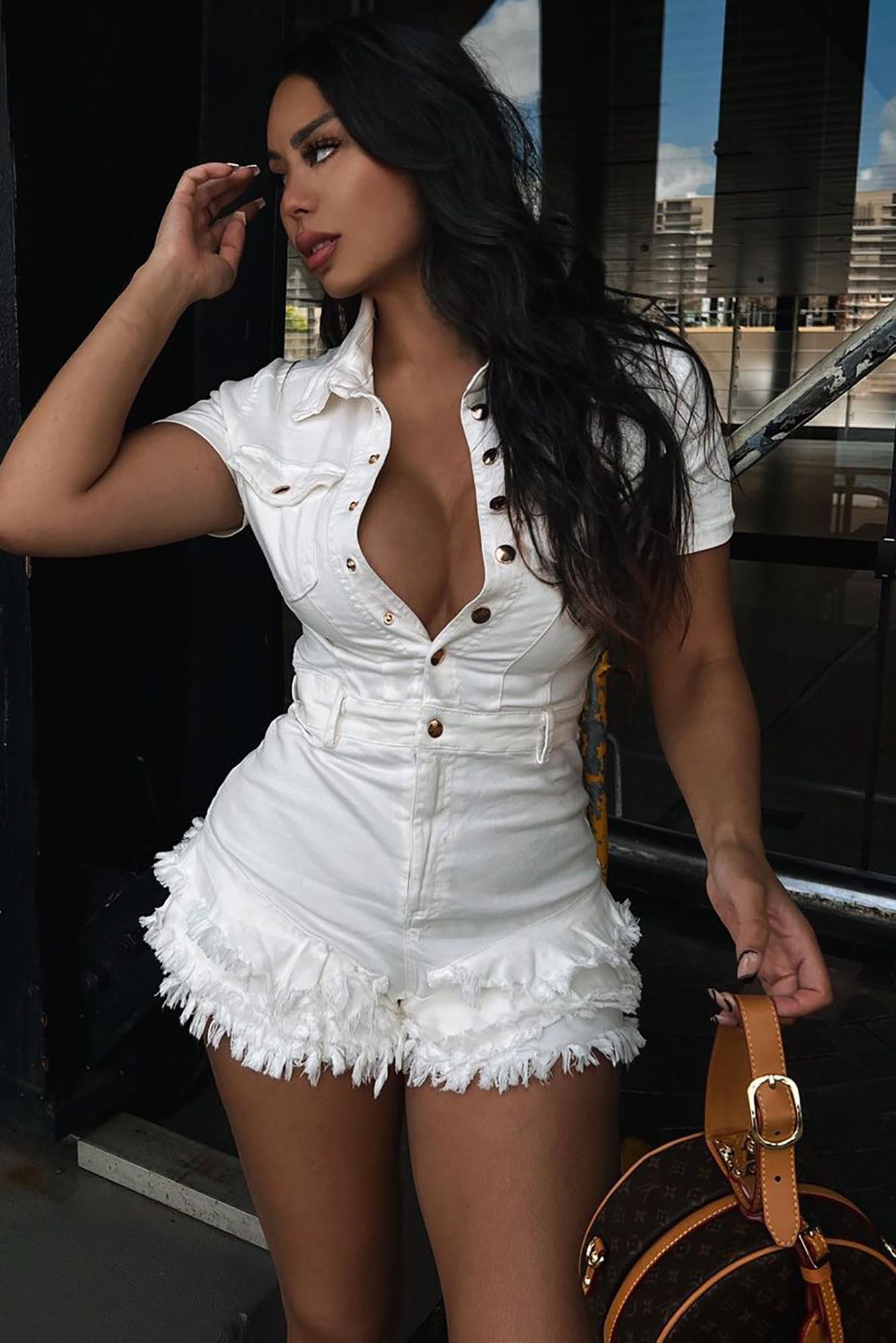 https://cdn.shopify.com/s/files/1/0293/9277/products/SweetBlissDenimRomper-White_MER.jpg?v=1644882230